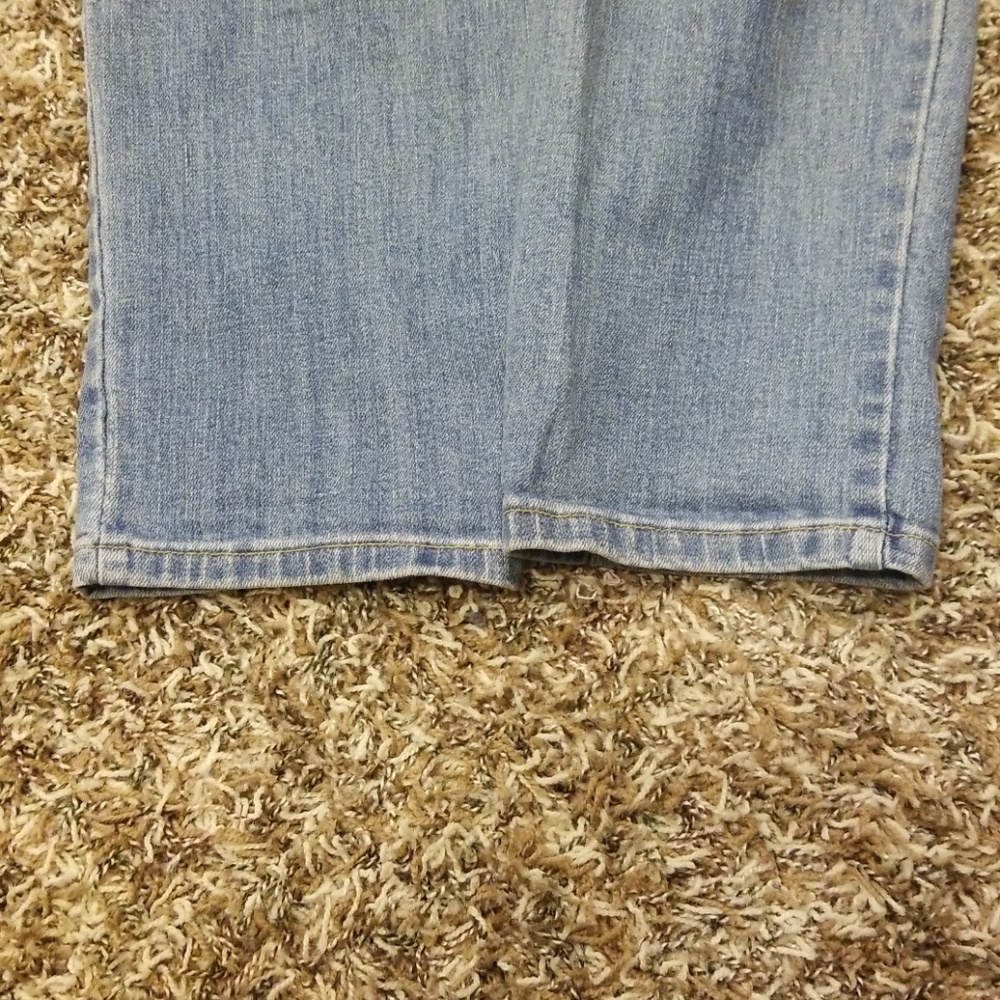 Jean's - Picture 4 of 4